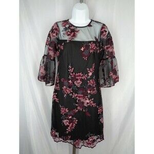 White House Black Market Floral Lace Embroidered Bell Sleeve Dress Size 0 New
